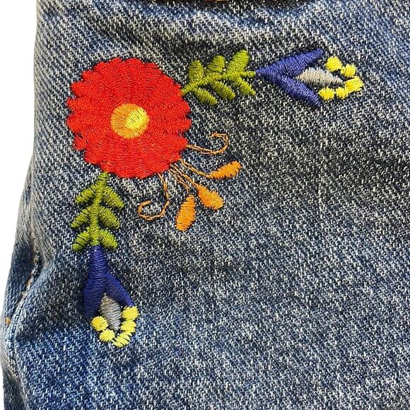 VTG Y2K Arizona Jean Co Embroidered Floral Denim Jean Shorts Juniors Size 5 - Picture 3 of 9